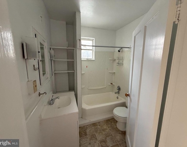 21 Stewart Street S - Photo Thumbnail 8