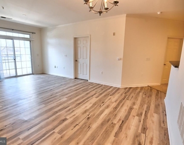 21216 Mcfadden Square - Photo Thumbnail 27