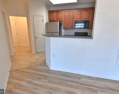 21216 Mcfadden Square - Photo Thumbnail 7