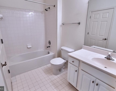 21216 Mcfadden Square - Photo Thumbnail 35