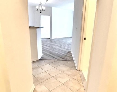 21216 Mcfadden Square - Photo Thumbnail 6