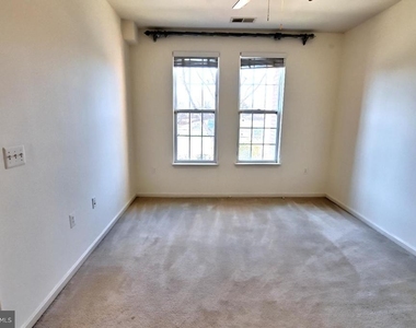 21216 Mcfadden Square - Photo Thumbnail 30