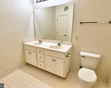 21216 Mcfadden Square - Photo Thumbnail 24