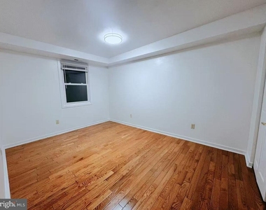 304 N 8th Street - Photo Thumbnail 5
