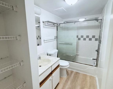 304 N 8th Street - Photo Thumbnail 9