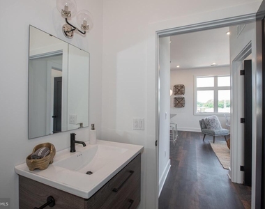 2940 W Thompson Street - Photo Thumbnail 28
