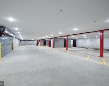 2940 W Thompson Street - Photo Thumbnail 9
