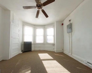 5135 Irving Street - Photo Thumbnail 7