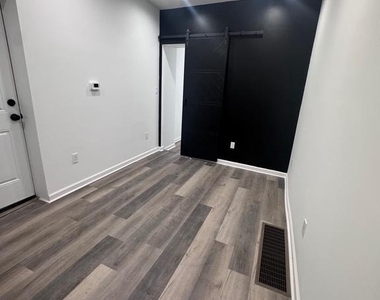 5012 W Stiles Street - Photo Thumbnail 1