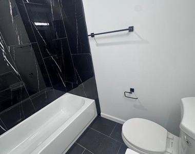 5012 W Stiles Street - Photo Thumbnail 5