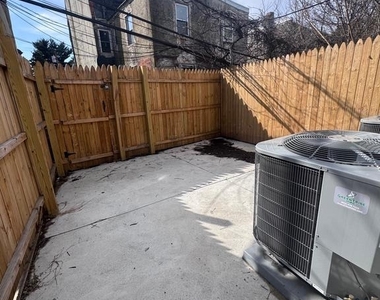 5012 W Stiles Street - Photo Thumbnail 8