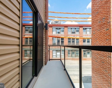 1649 6th Street N - Photo Thumbnail 3