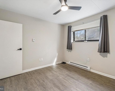 400 Glendale Road - Photo Thumbnail 12