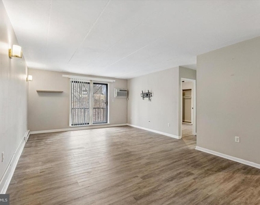 400 Glendale Road - Photo Thumbnail 5