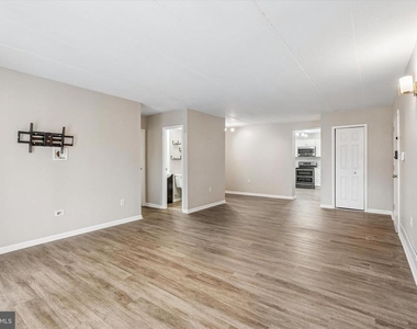 400 Glendale Road - Photo Thumbnail 6