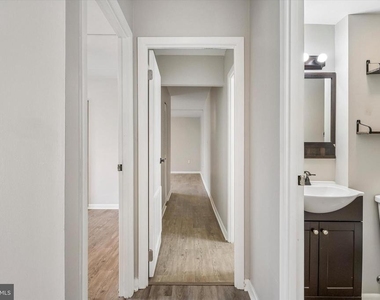 400 Glendale Road - Photo Thumbnail 17