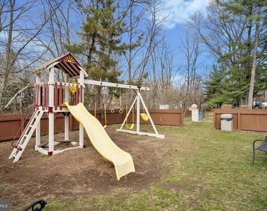 400 Glendale Road - Photo Thumbnail 23