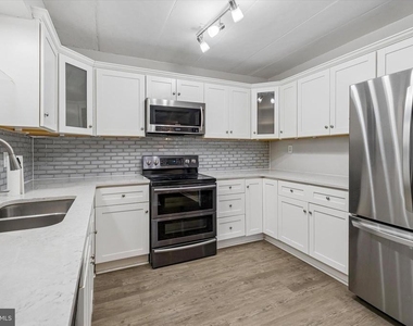 400 Glendale Road - Photo Thumbnail 3