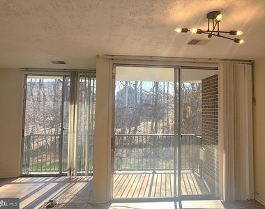 10244 Prince Place - Photo Thumbnail 3