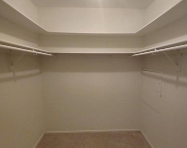 10244 Prince Place - Photo Thumbnail 6