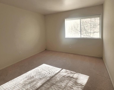 10244 Prince Place - Photo Thumbnail 5