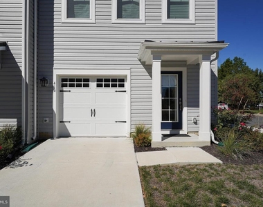 414 Waterfield Court - Photo Thumbnail 8