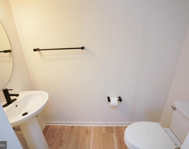 414 Waterfield Court - Photo Thumbnail 13