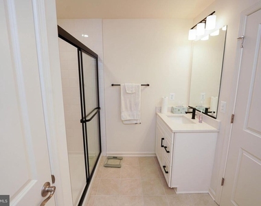 414 Waterfield Court - Photo Thumbnail 37