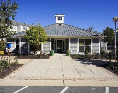 414 Waterfield Court - Photo Thumbnail 3
