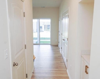 414 Waterfield Court - Photo Thumbnail 12