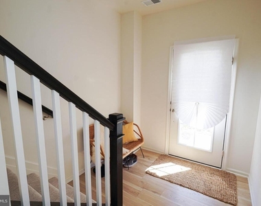 414 Waterfield Court - Photo Thumbnail 10