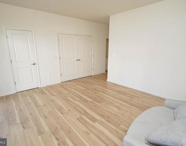 414 Waterfield Court - Photo Thumbnail 60