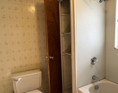 119 Maffitt Street - Photo Thumbnail 9