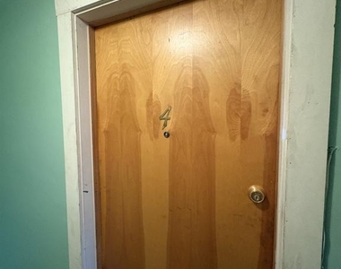 119 Maffitt Street - Photo Thumbnail 1