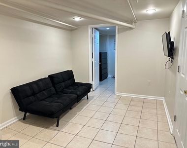 3626 12th Street Ne - Photo Thumbnail 1
