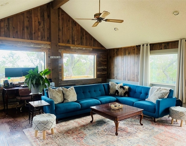 111 Sierra Loma - Photo Thumbnail 3