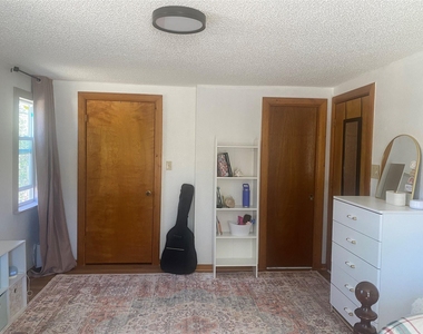 111 Sierra Loma - Photo Thumbnail 5
