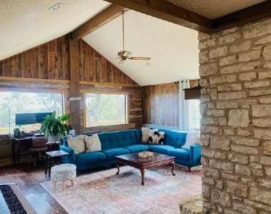 111 Sierra Loma - Photo Thumbnail 2