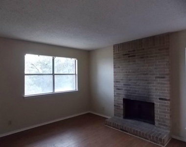 8104 Dunn St - Photo Thumbnail 1