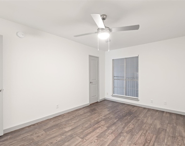 1301 W Ben White Blvd - Photo Thumbnail 13