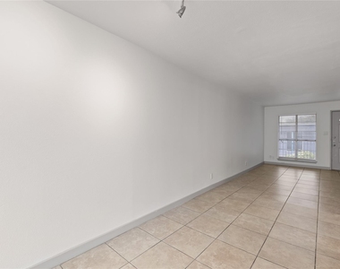 1301 W Ben White Blvd - Photo Thumbnail 4