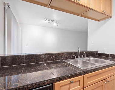 1301 W Ben White Blvd - Photo Thumbnail 8
