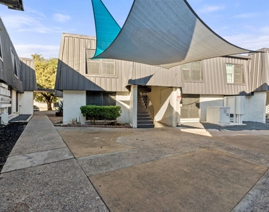 1720 Wooten Park Dr - Photo Thumbnail 7