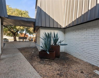 1720 Wooten Park Dr - Photo Thumbnail 5