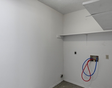 405 Whitetail Dr - Photo Thumbnail 3
