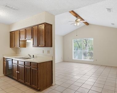 405 Whitetail Dr - Photo Thumbnail 7