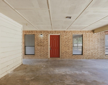405 Whitetail Dr - Photo Thumbnail 2