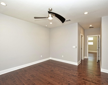 1130 Lott Ave - Photo Thumbnail 18