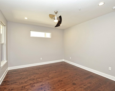 1130 Lott Ave - Photo Thumbnail 16