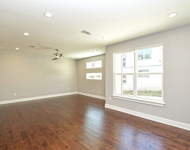 1130 Lott Ave - Photo Thumbnail 7